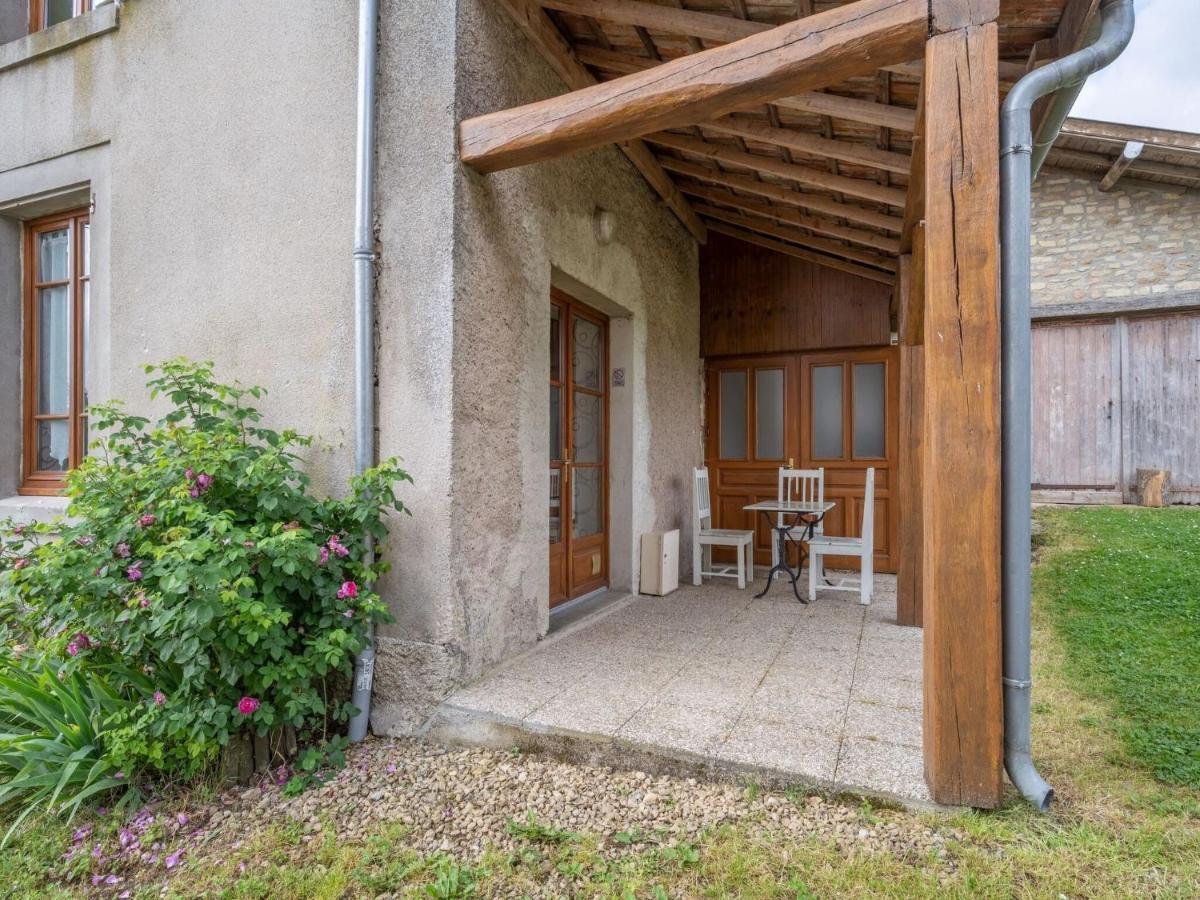 Vintage Holiday Home With Private Garden Nouart Room photo